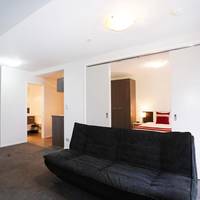 Bianco Off Queen Apartments 