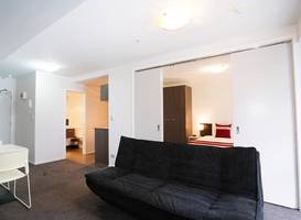 Bianco Off Queen Apartments 