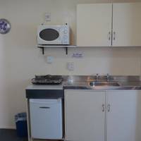 Camellia Court Family Motel 