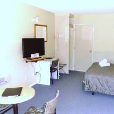 Fairway Motel & Apartments 