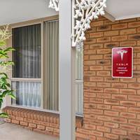 Golden Square Motor Inn