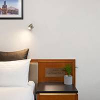 Coopers Colonial Motel