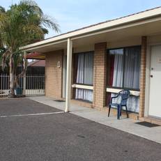 Country Home Motor Inn