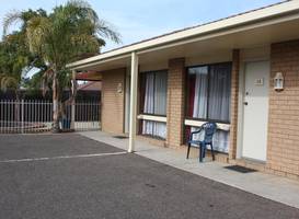Country Home Motor Inn