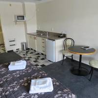 Admirals Motor Lodge 
