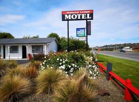 Colonial Lodge Motel 