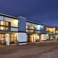 Waikanae Beach Motel 