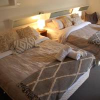 Calder Family Motel 