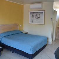 Chelsea Motor Inn