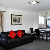 Roslyn Apartments 