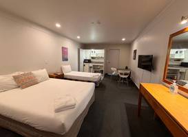 Karaka Tree Motel 
