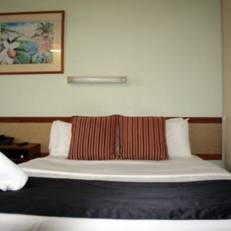 Shoredrive Motel
