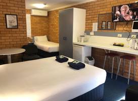 Bosuns Inn Motel 