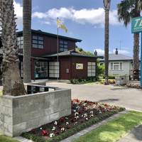 Teal Motor Lodge 