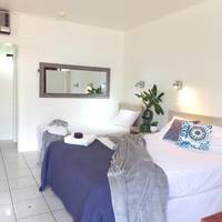 Poinciana Inn