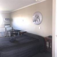 Avenue Motel 