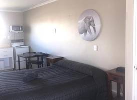 Avenue Motel 