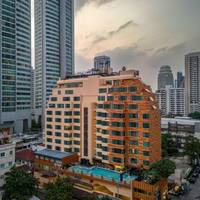 Golden Tulip Mandison Suites 