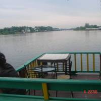 Sam's River Rafthouse 