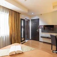 Lorenzzo Suites Hotel 