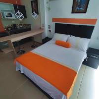 Colours Hotel & Hostel 