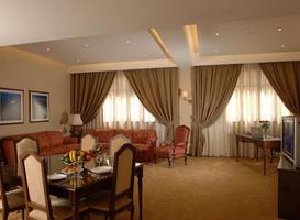 Etoile Suites Hotel 