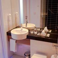Holiday Inn Express Warsaw Airport 