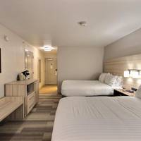 Holiday Inn Express Hotel & Suites Milwaukee Airport 
