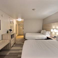 Holiday Inn Express Hotel & Suites Milwaukee Airport 