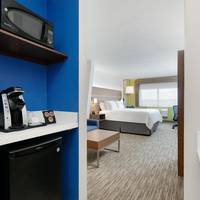 Holiday Inn Express Northwest near Sea World 