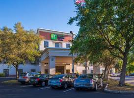 Holiday Inn Express Hotel & Suites Tampa-Anderson Road-Veterans Exp 