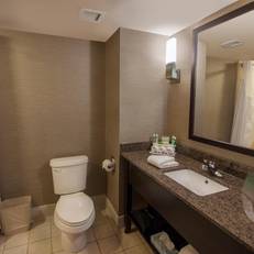 Holiday Inn Express & Suites Buffalo Airport 
