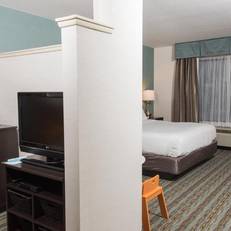 Holiday Inn Express Hotel & Suites Erie-Summit Township 