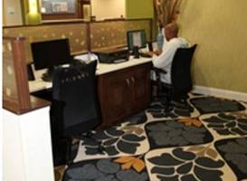Holiday Inn Express & Suites Huntsville Airport 