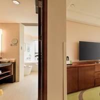 Holiday Inn Qingdao City Center