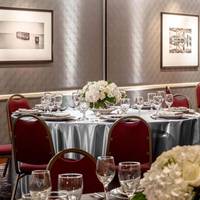 DoubleTree Suites by Hilton Minneapolis 