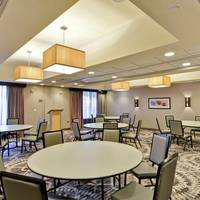 DoubleTree by Hilton Baton Rouge 