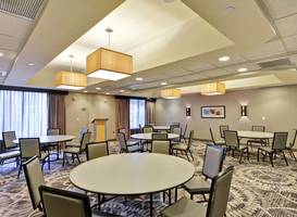 DoubleTree by Hilton Baton Rouge 