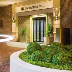 DoubleTree by Hilton Historic Savannah 