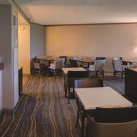 DoubleTree by Hilton Tulsa at Warren Place 