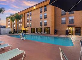 Courtyard by Marriott Fresno Yosemite International Airport 