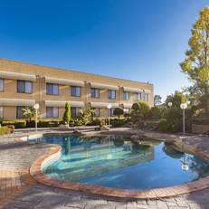 Best Western Plus Garden City Hotel Canberra