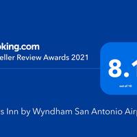 Days Inn - San Antonio Airport 