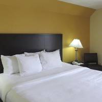 Days Inn & Suites Cincinnati 