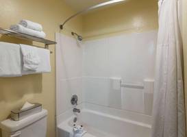 Days Inn and Suites, East Flagstaff 