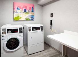 Hampton Inn & Suites St. Louis at Forest Park 