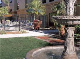 Hampton Inn & Suites Tucson Mall 