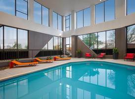 Crowne Plaza Hotel Dallas Market Center 