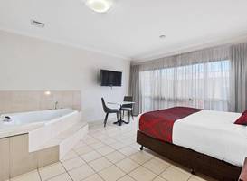 Comfort Inn Deakin Palms