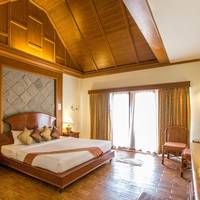 Lanta Casuarina Beach Resort 